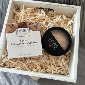 Laura Geller powder foundation